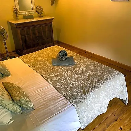 Maison D'emmannaelle Bed & Breakfast 4*